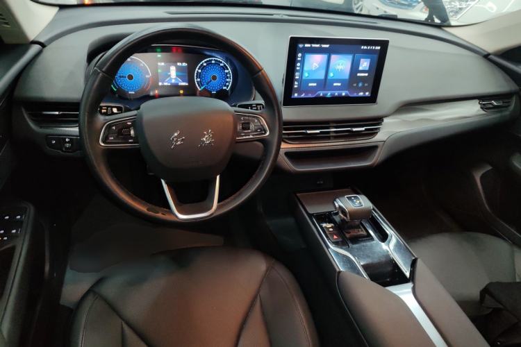 Used Hongqi E-QM5 2022 431 km Charge & Enjoy Edition