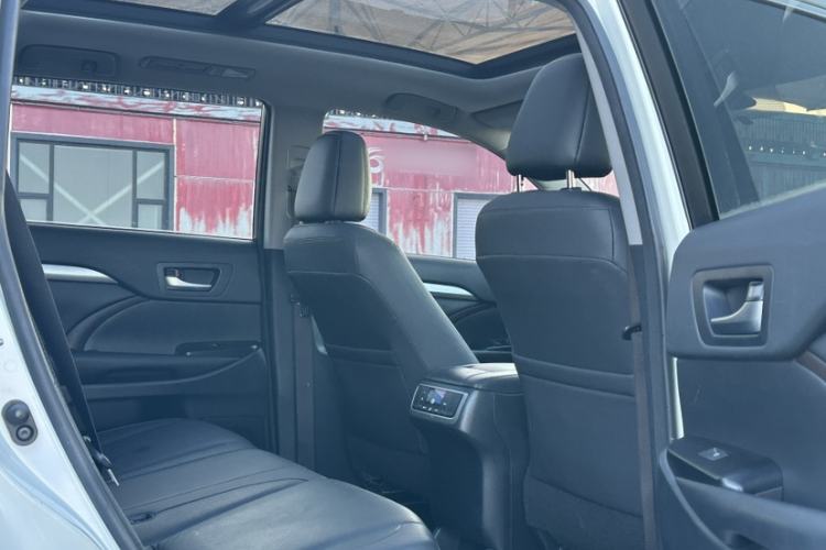 Used Toyota Highlander 2017 2.0T Four-Wheel Drive Luxury Edition 7 Seats
