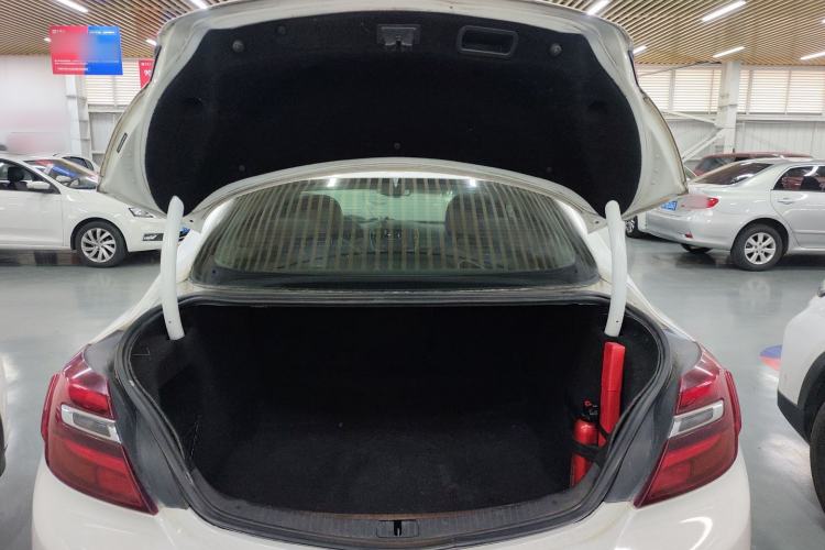 Used Buick Regal 2014 1.6T Fashionable Tech Edition Trunk