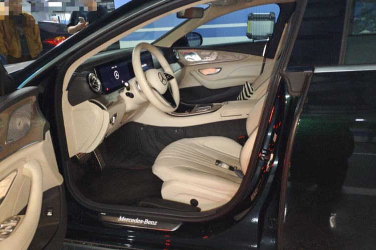 Used Mercedes-Benz CLS 2023 Refreshed CLS 300 Dynamic Edition Driver Seat