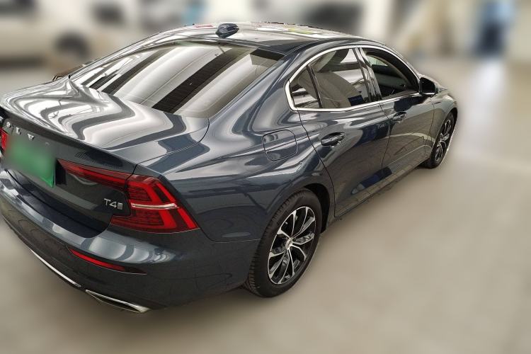 Used Volvo S60 2020 T4 Zhiyi Luxury Edition
