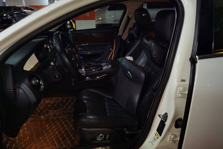 Used Jaguar XJ 2016 XJL 2.0T Two-Wheel-Drive Elegant Business Edition
