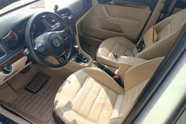 Used Volkswagen Lavida 2013 1.4TSI DSG Luxury Edition Left Front Seat