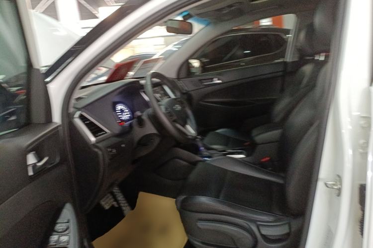 Used Hyundai Tucson 2015 1.6T Dual-Clutch Two-Wheel-Drive Smart Model