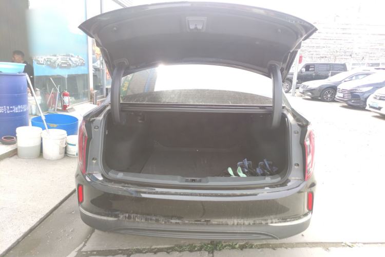 Used Hongqi E-QM5 2022 431 km Charge & Enjoy Edition
