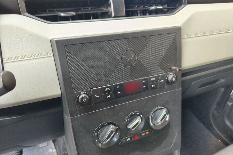 Used Wuling Hongguang PLUS 2019 1.5T Manual Comfort Version 7 Seats
