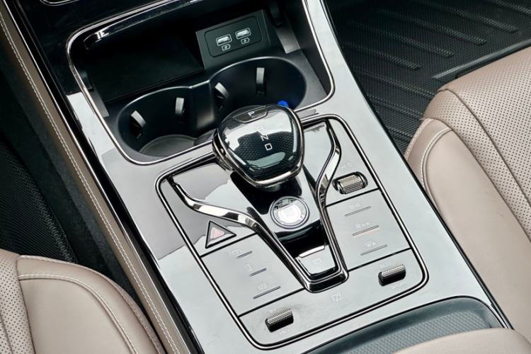 Used BYD Han 2020 DM Four-Wheel Drive Performance Edition Luxury Model Gear Lever