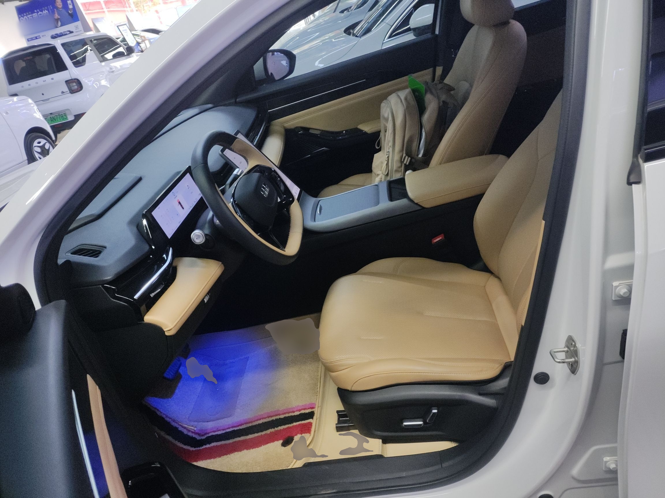 المقاعد الأمامية داخل السيارة