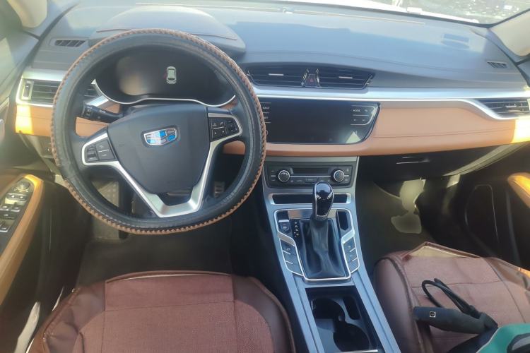 Used Geely Auto Vision S1 2018 1.4T CVT FENGXING Model Center Console