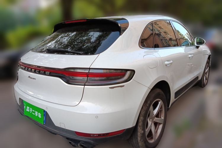 Used Porsche Macan 2018 Macan 2.0T Rear Right 45 Deg