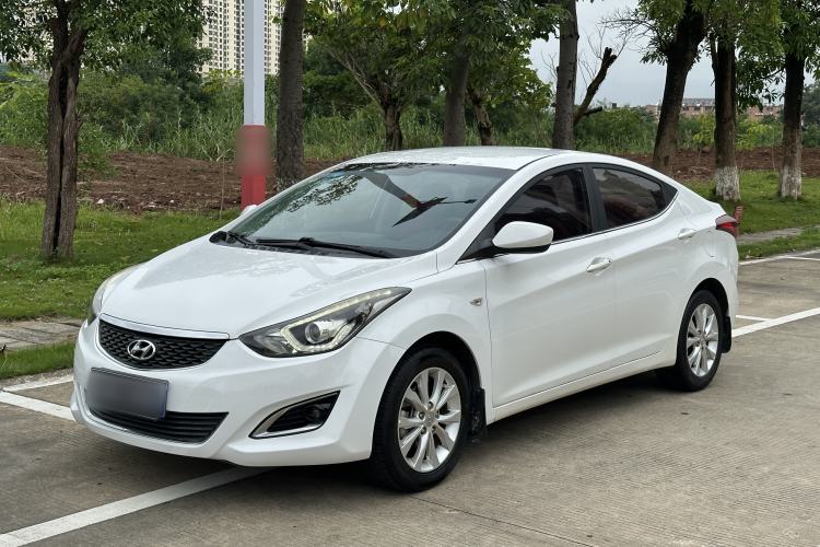 Used Hyundai Elantra (5th Generation / Langdong) 2016 1.6L Automatic Smart Version