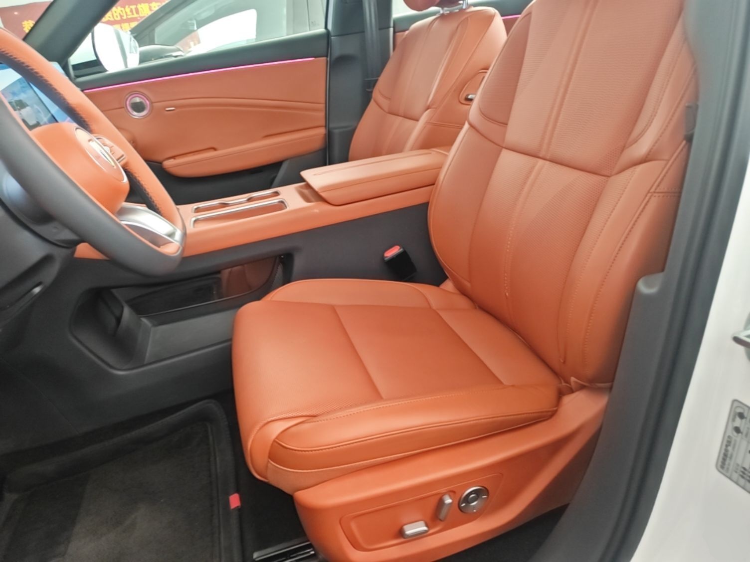 Hongqi HS6 PHEV 2026 240 Smart Hybrid Version — снимка 17