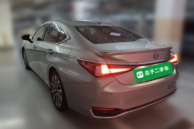 Used Lexus ES 2021 300h Excellence Edition