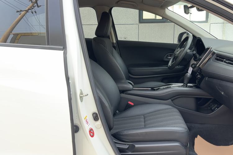 Used Honda Vezel 2015 1.8L CVT 2WD Elite Model