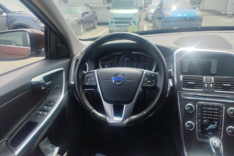 Used Volvo XC60 2016 T5 Smart Version Steering Wheel