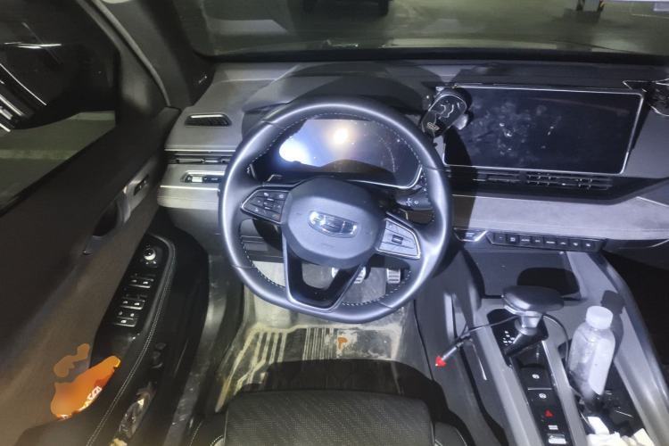 Used Geely Auto Preface 2023 2.0TD "Only This Verdant Green" Edition Steering Wheel