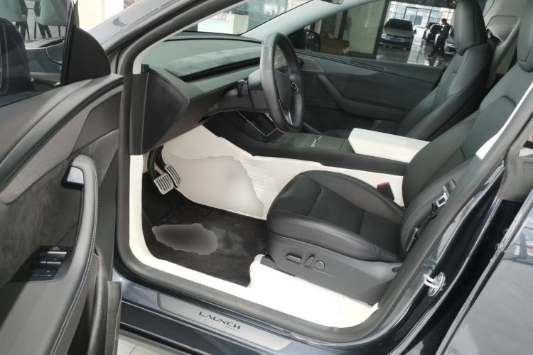 Used Tesla Model Y 2025 Long-Range All-Wheel Drive First Edition