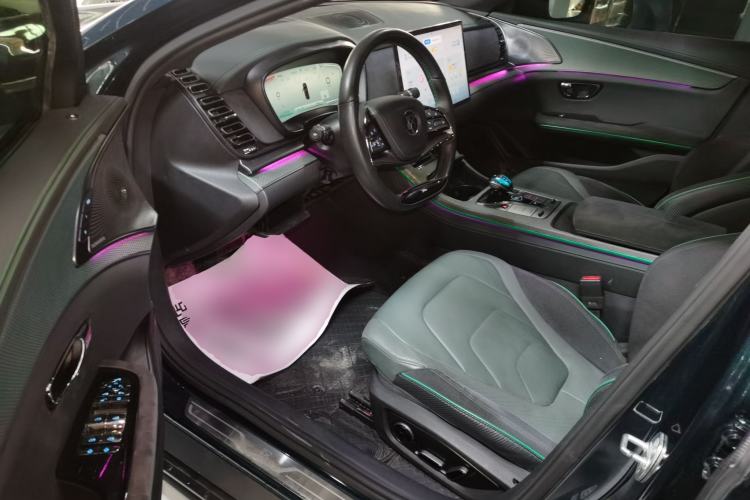 Used BYD Han 2022 EV 610 km All-Wheel-Drive Qianshan Cui Limited Edition
