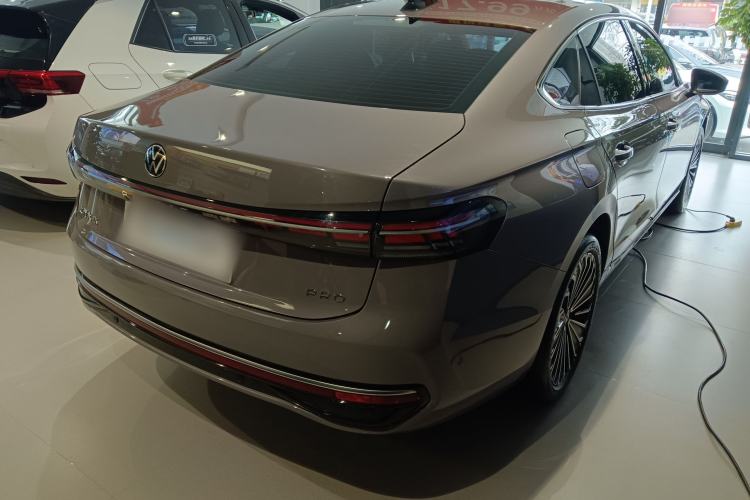 Used Volkswagen Passat 2025 Pro 380TSI Dragon Supreme Edition Rear Right 45 Deg