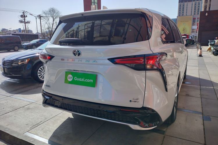 Used Toyota SIENNA 2024 2.5L Hybrid Comfort Edition Rear