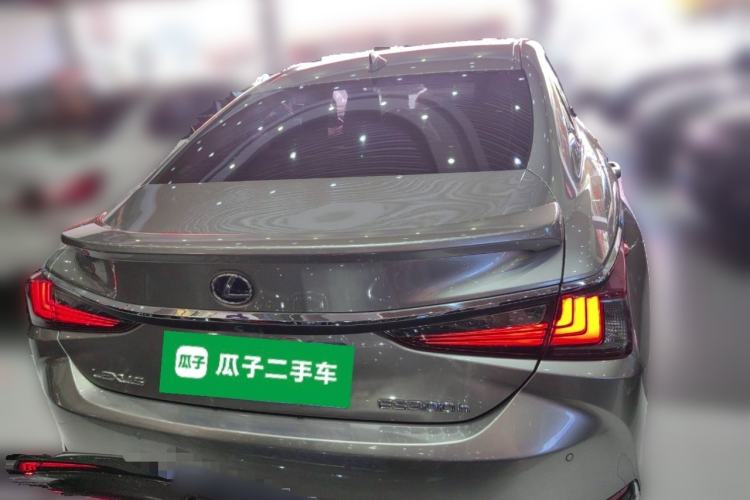 Used Lexus ES 2018 300h Premier Edition China VI Standard Rear