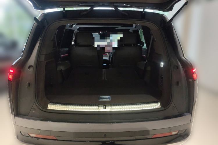 Used Denza N9 2025 Prestige Version Trunk