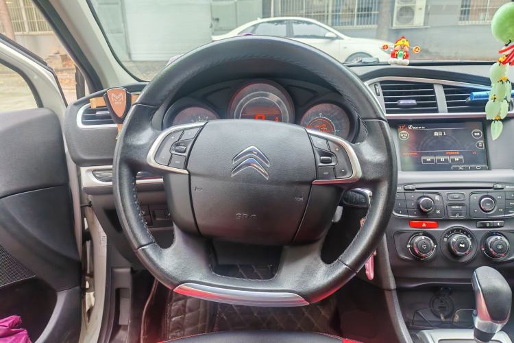 Used Citroen C4L 2015 1.8L Automatic Luxury Edition Steering Wheel