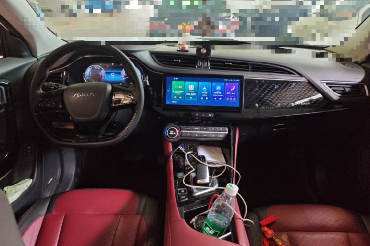 Used Dongfeng Aeolus AX7 2022 Mach Edition 1.5T DCT DF51 Center Console