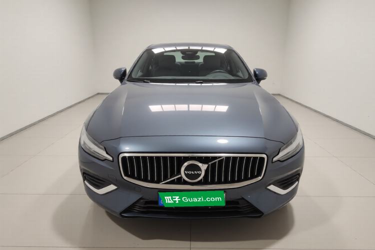 Used Volvo S60 2025 B4 Zhiyi Luxury Edition Front