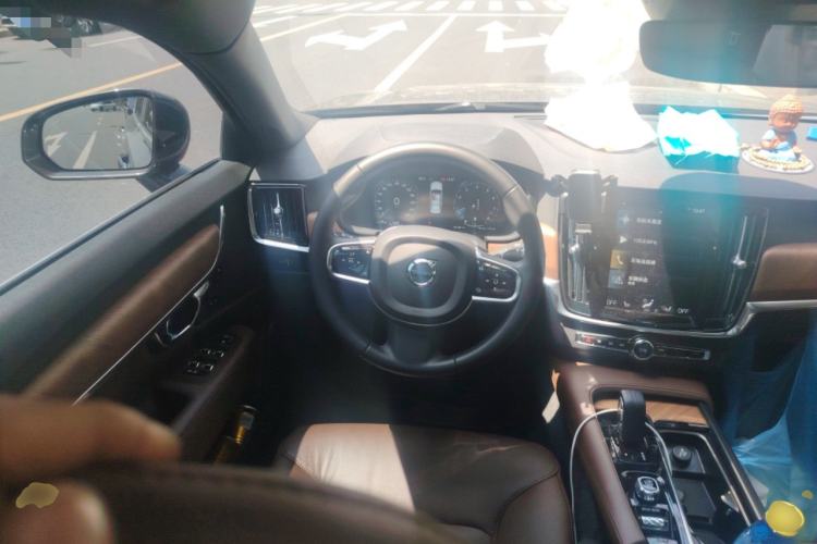 Used Volvo S90 2021 B5 Zhiyi Luxury Edition
