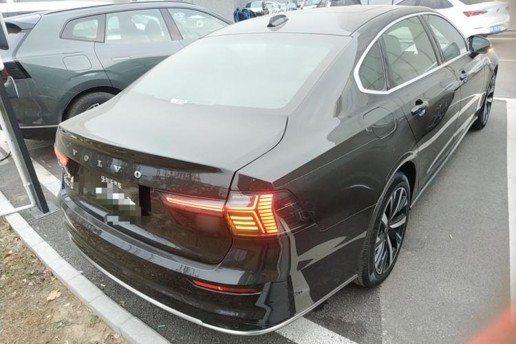 Used Volvo S90 2026 B5 Zhiyi Luxury Edition