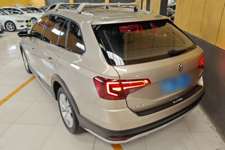 Used Volkswagen C-TREK 2017 1.6L Automatic Comfort Model Rear Left 45 Deg