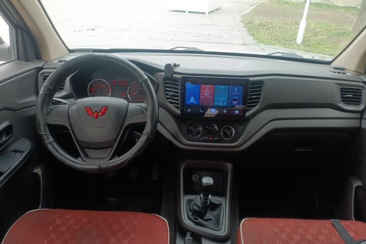 Used Wuling Hongguang V 2021 1.5L Jingqu Version LAR
