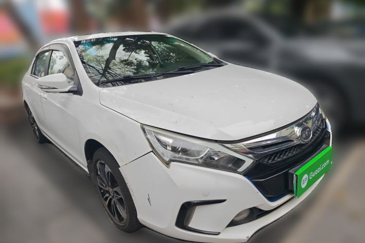 Used BYD Qin 2015 1.5T Dual-Crown Flagship Plus Edition
