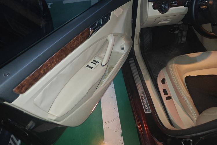 Used Volkswagen Passat 2013 1.8TSI DSG Prestige Edition Driver Seat