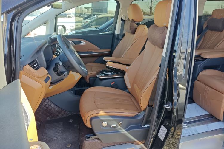 Used Hongqi HQ9 2023 2.0T Smart Connect Flagship Edition