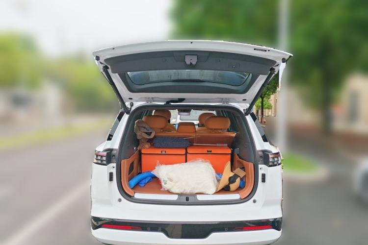 Used Dongfeng eπ eπ008 2025 636Max All-Electric 5-Seater Trunk