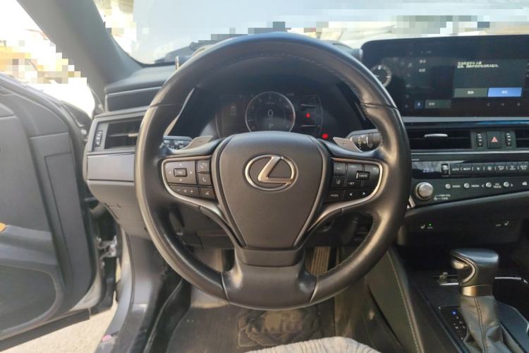 Used Lexus ES 2022 200 Excellence Edition
