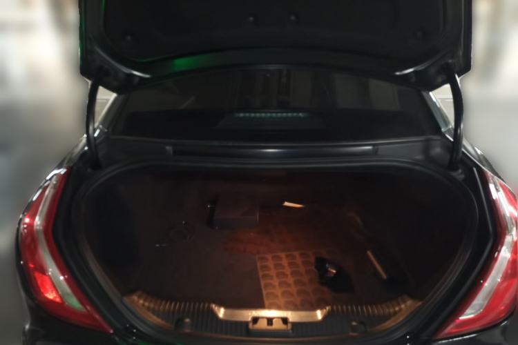 Used Jaguar XJ 2016 XJL 2.0T Two-Wheel-Drive Elegant Business Edition
