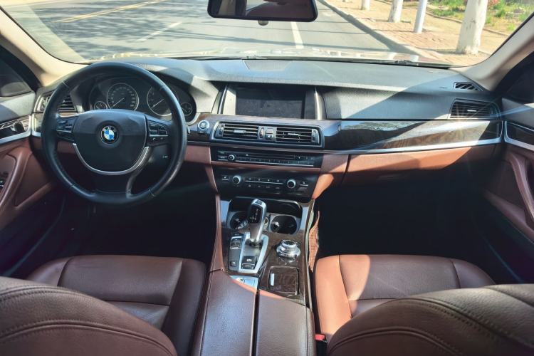 Used BMW 5 Series 2014 525Li Leading Model Interior 5