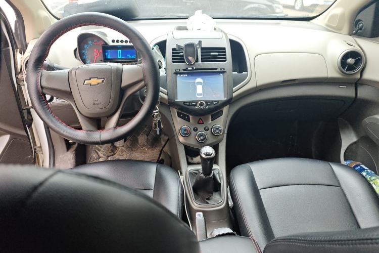 Used Chevrolet Aveo Sonic 2011 Sedan 1.4L MT SL