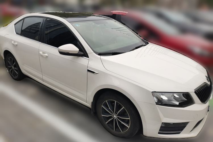 Used Skoda Octavia 2017 1.6L Automatic Smart Drive Edition
