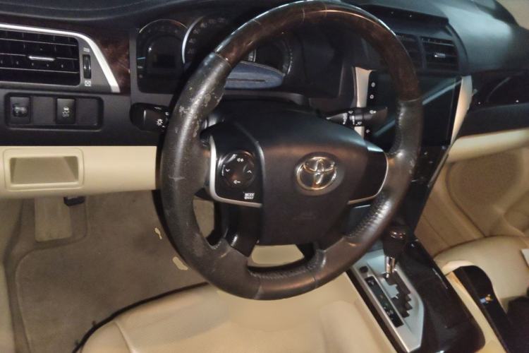 Used Toyota Camry 2015 2.0G Premier Edition