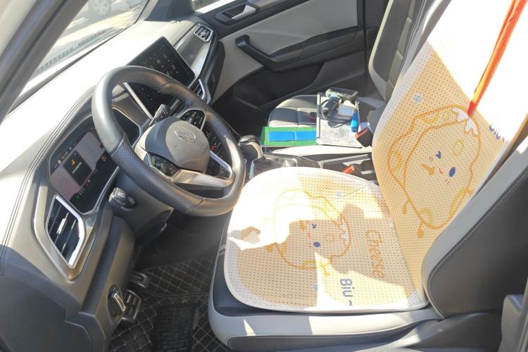 Used Volkswagen T-ROC 2023 300TSI DSG Two-Wheel-Drive Chen Guang Edition Left Front Seat