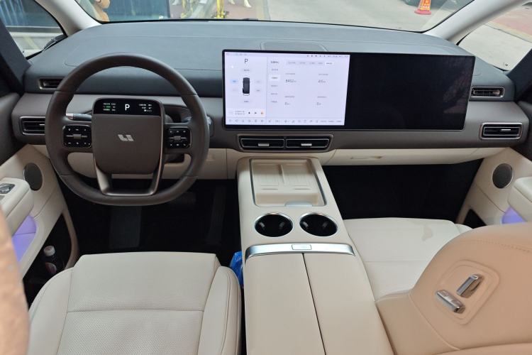 Used Li Auto MEGA 2024 Ultra Model