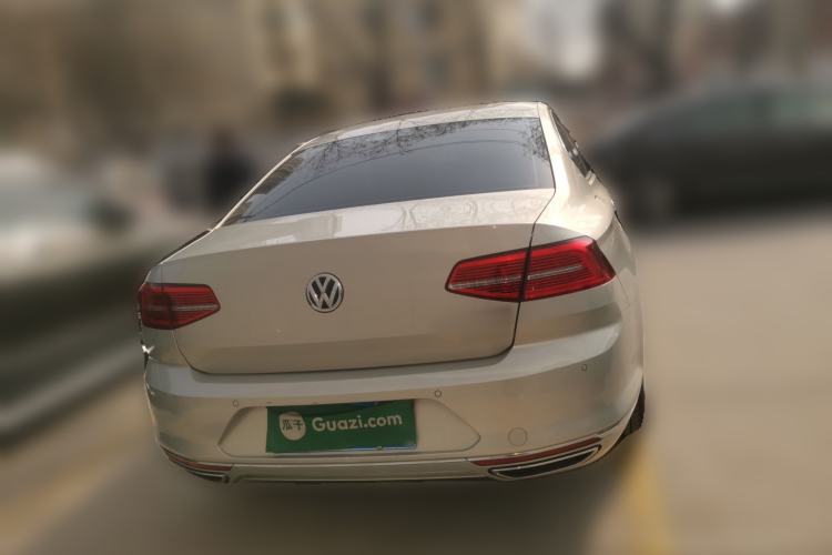 Used Volkswagen Magotan 2018 330TSI DSG Luxury Model Rear