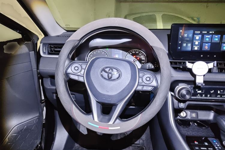 Used Toyota RAV4 2024 2.0L CVT Two-Wheel Drive Urban Edition Steering Wheel