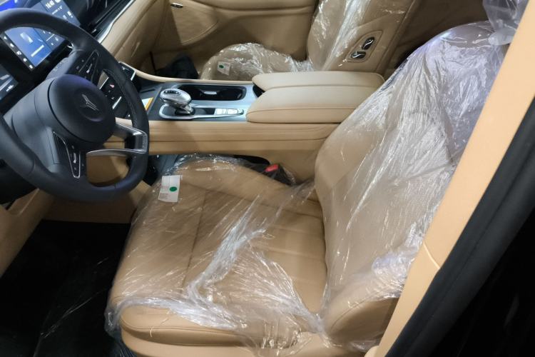 Used VOYAH Dream 2025 EV Long-range Century Edition Left Front Seat