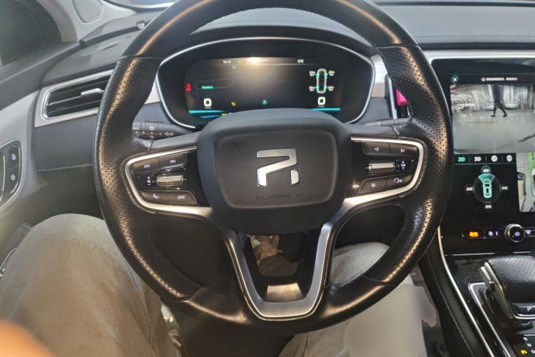 Used Rising ER6 2021 New Dynamic Edition 620km Smart Enjoyment Version Steering Wheel