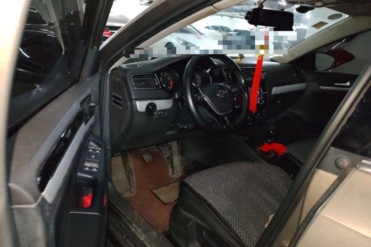 Used Volkswagen Sagitar 2017 1.6L Manual Comfort Model